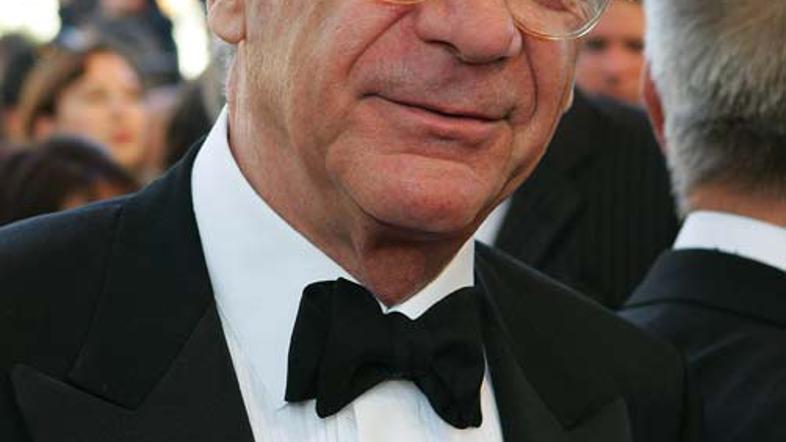 Pollack je zaradi bolezni lani poleti odpovedal sodelovanje pri snemanju filma o