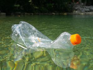 mikroplastika, onesnaževanje, okolje, voda