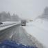 Zasenežene razmere na cestah