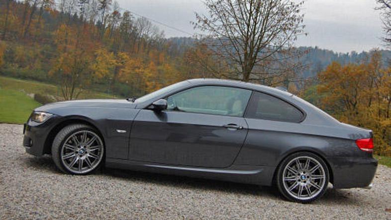 Trojka kupe je še danes eden najlepših kupejev na trgu. S tem motorjem in menjal