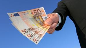 slovenija 16.04.13. ponarejeni bankovci, evro, denar, foto: Shutterstock