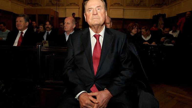 Tajni policijski sodelavec, ki naj bi sodeloval v postopku zoper Zidarja, po oce