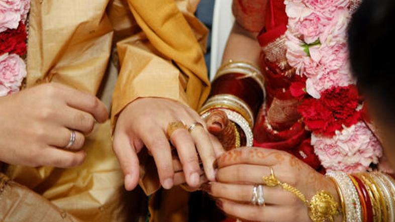 V Indiji bi morali vsak dan zgraditi 112.000 tolaletnih prostorov, da bi do leta