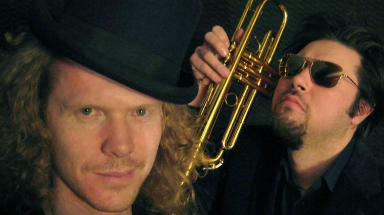 Miha Debevec in Gal Gjurin sta se lotila drznega projekta in nastala je Dinara. 