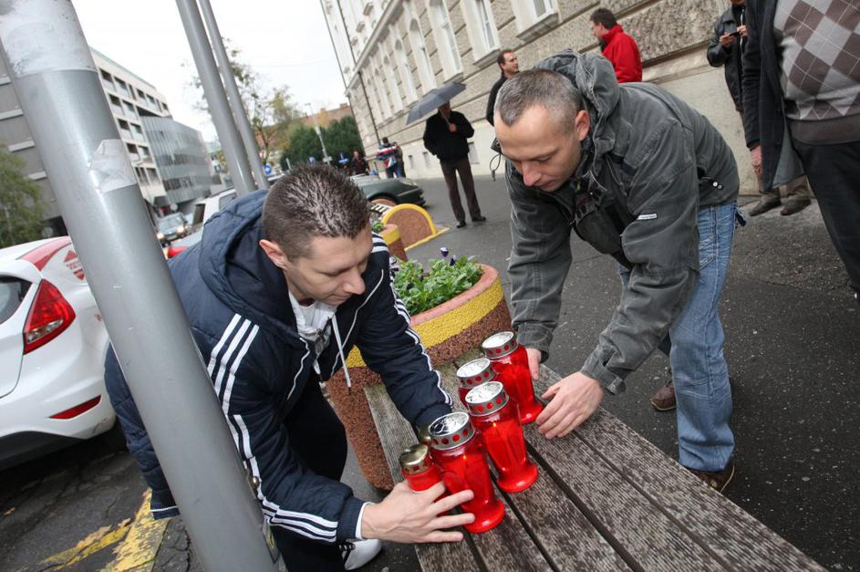 Prižiganje sveč pred MOM