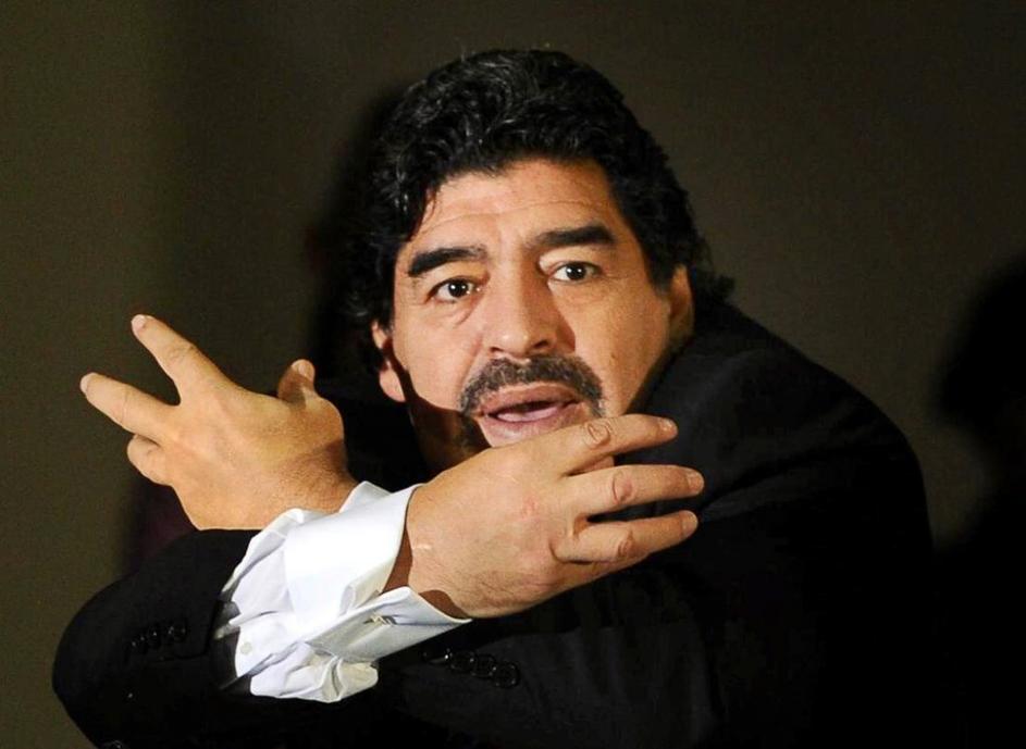 Maradona Neapelj Napoli povratek novinarska konferenca