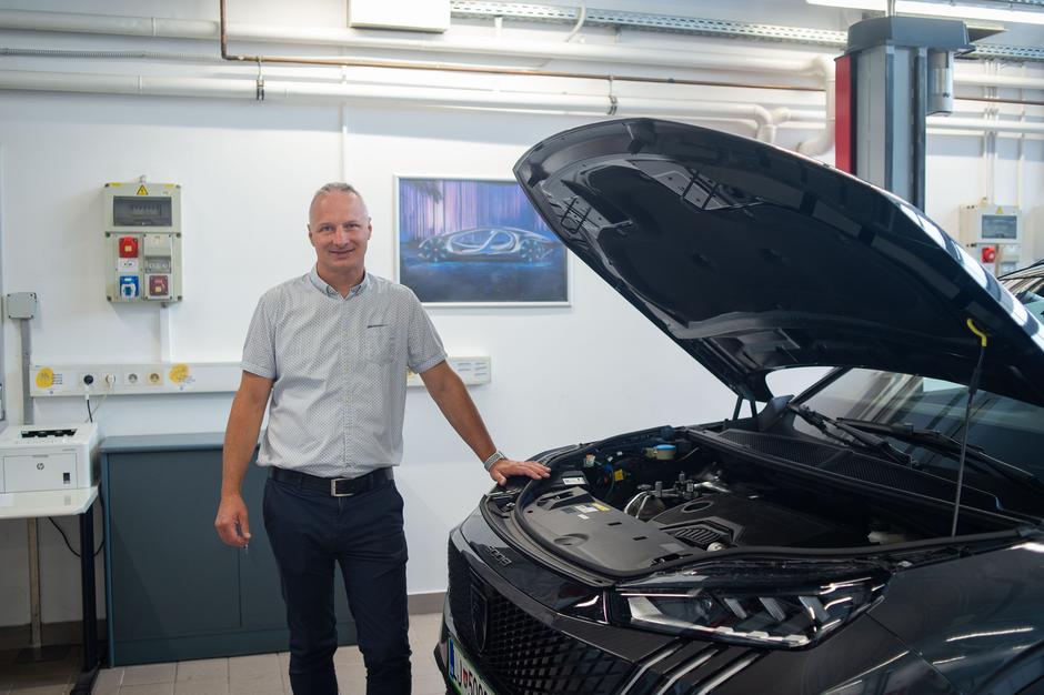 Peugeot 5008 servis | Avtor: Anže Petkovšek