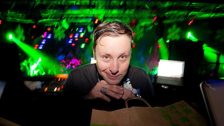 Didžej Umek bo skupaj s Carlom Coxom nastopil na sobotnem Žuru z razlogom. (Foto