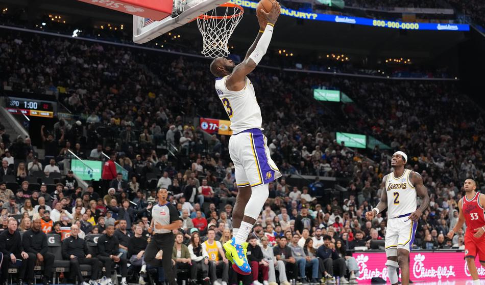 LeBron izkoristil odsotnost Dončića za nov rekordni podvig