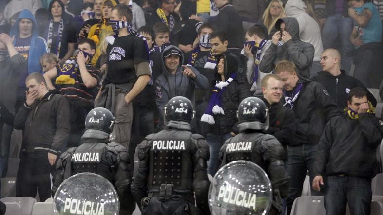 olimpija maribor večni derbi stožice viole navijači