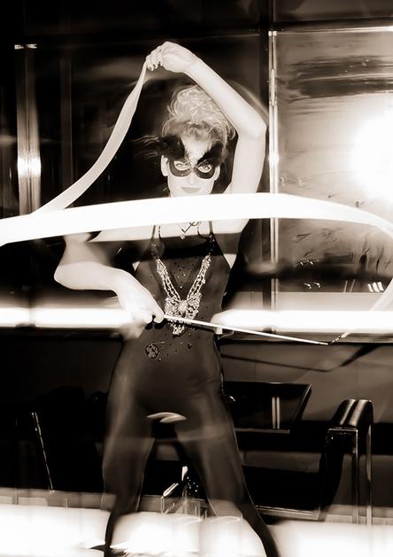 Temna čarovnija plesala nad mestom