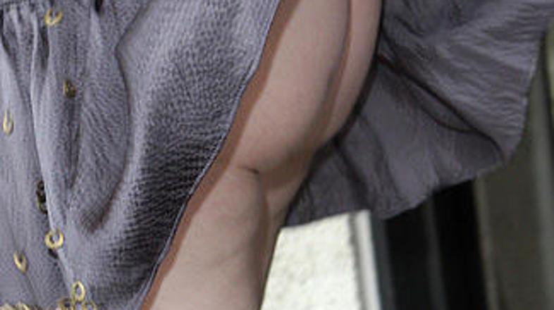 Phoebe Price je s prekratkimi oblekicami že večkrat tvegala razgaljenje.