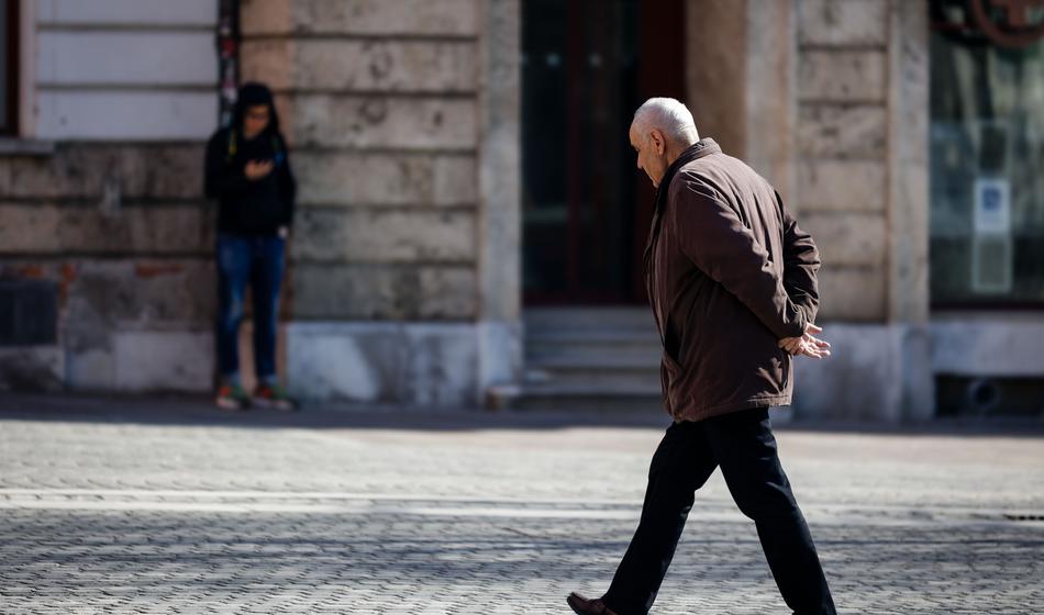 Velika pokojninska reforma pred vrati: Kritiki svarijo pred nižjimi pokojninami