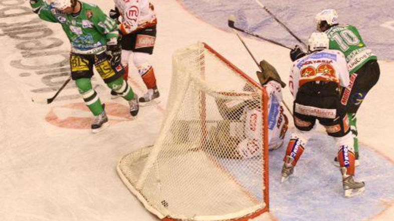 Jeseničani so bili za Olimpijo premočan tekmec tudi v Tivoliju. Vseeno so Ljublj