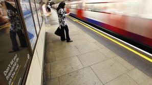 Londonska železnica se je za las izognila katastrofi. (Foto: Reuters)