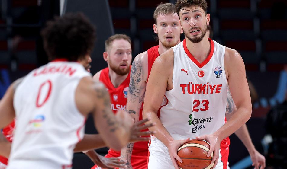 Turki v eni četrtini zlomili Poljake, Şengün kot Dončić