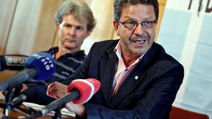 Konrad Kuštrin opozarja, da v nekaterih zdravstvenih zavodih ne upoštevajo dogov