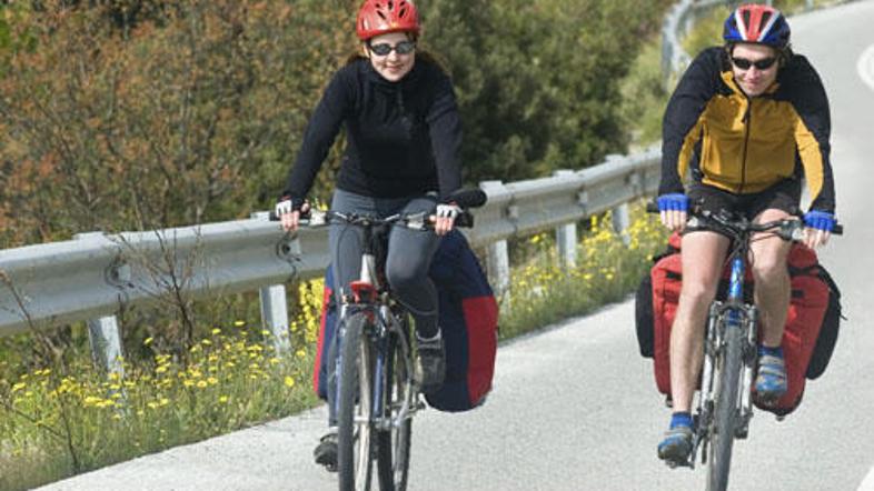 Če kolesarite v skupini, hitrost prilagodite najšibkejšemu členu.