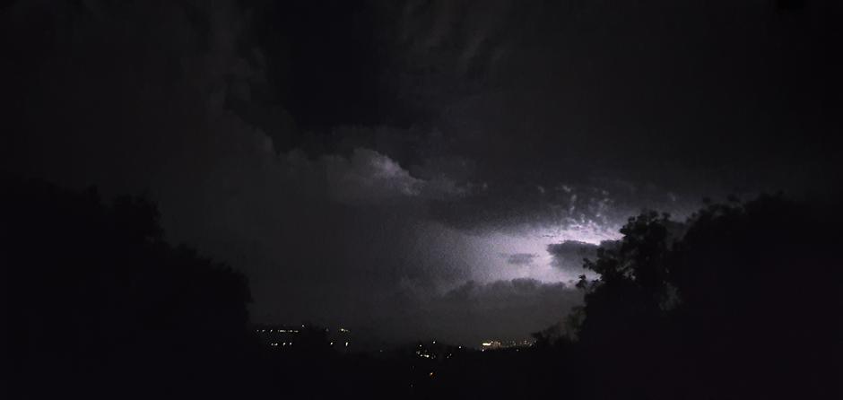 Nevihta nad morjem | Avtor: Bernard Grecs