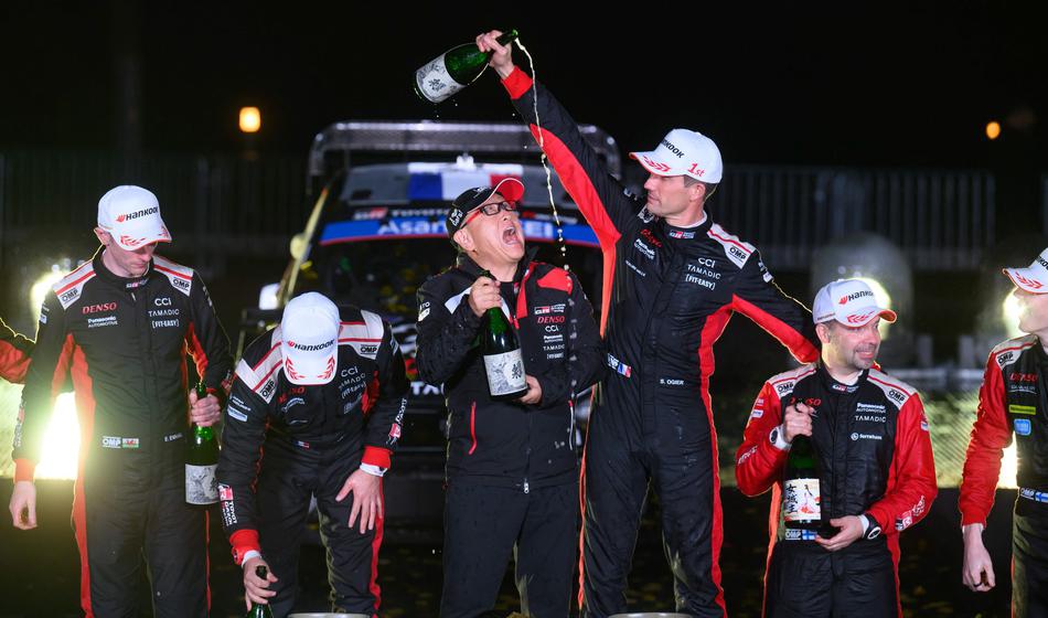 Fourmaux vodi, Ogier blizu devetega naslova prvaka v Savdski Arabiji