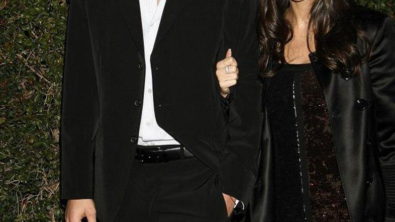 Demi Moore in Ashton Kutcher flynet