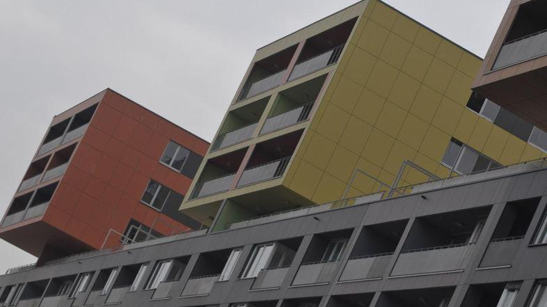 V najslabšem primeru bi se stanovalci iz republiških in mestnih stanovanj morali