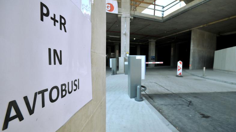 ljubljana 11.10.10, parkirisce, parkirisce stozice, sportni park, P+R, park and 