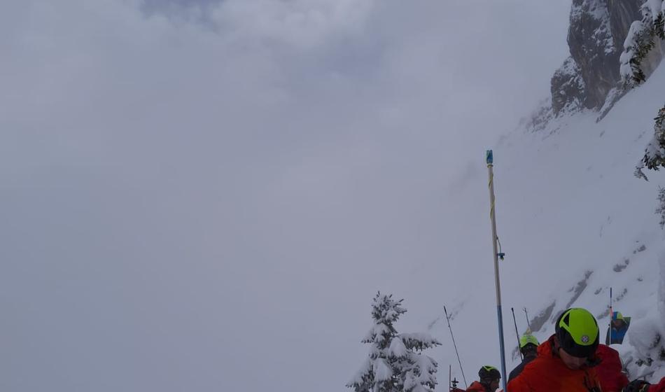 Tragičen konec iskalne akcije: V Julijskih Alpah umrli trije hrvaški planinci