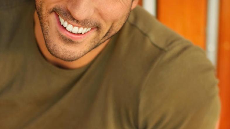 Nasmeh pove več. (Foto: Shutterstock)