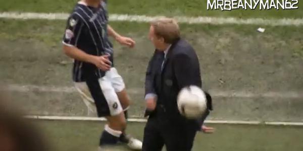 Žoga v glavo razbesnela Redknappa - Žurnal24