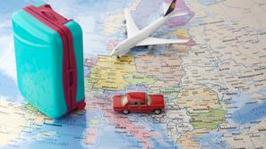 kovček zemljevid letalo potovanje turizem dopust