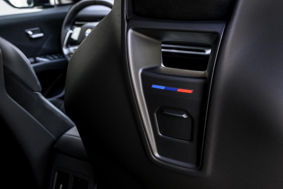 BMW iX3 50 xDrive | Avtor: BMW