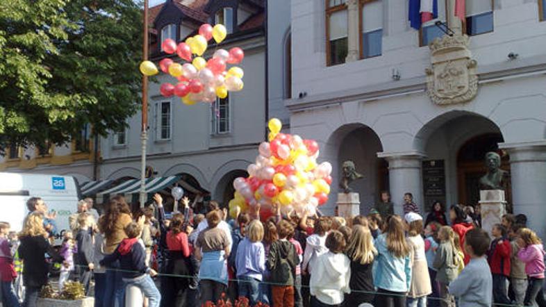 Otroci iz novomeških šol in vrtcev so izrazili svoje želje in pričakovanja.