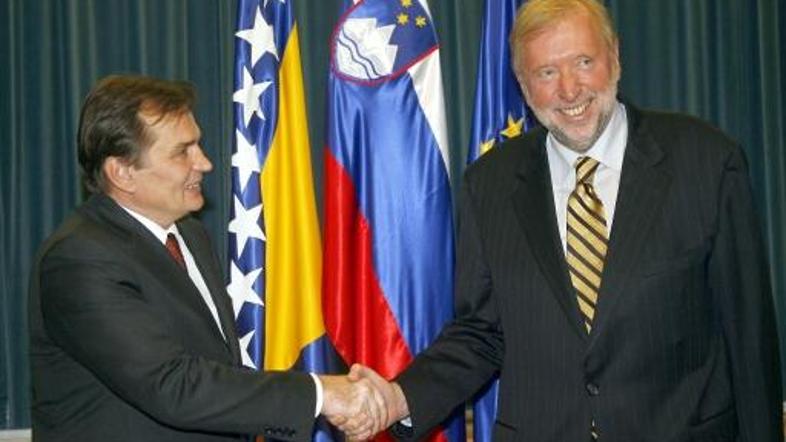 Slovenski zunanji minister Dimitrij Rupel je izrekel vso podporo Slovenije pri r