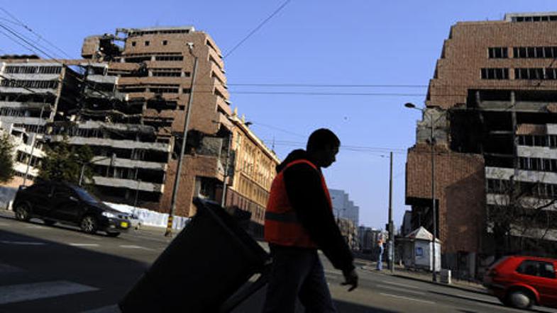 Deset let po napadu natančni podatki o žrtvah in gmotni škodi še vedno niso znan