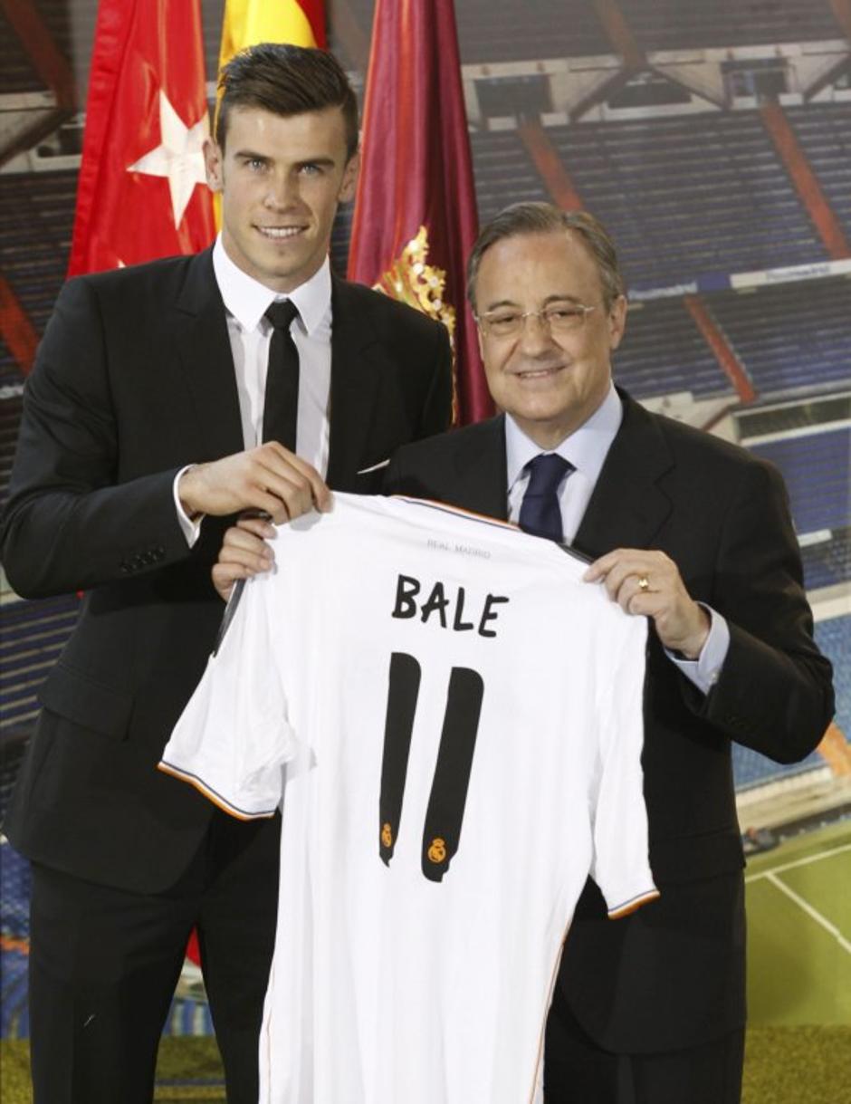 Gareth Bale Florentino Perez Real Madrid Santiago Bernabeu predstavitev | Avtor: EPA