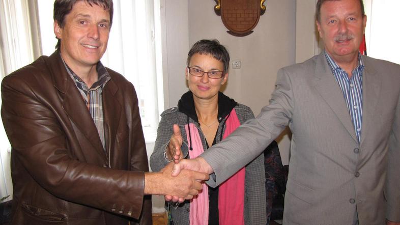 Župan Borut Sajovic (levo) in Zmago Geršak, direktor Gradbenega podjetja Tržič, 