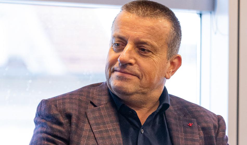 Pečečnik menda po aferi razmišlja celo o tem