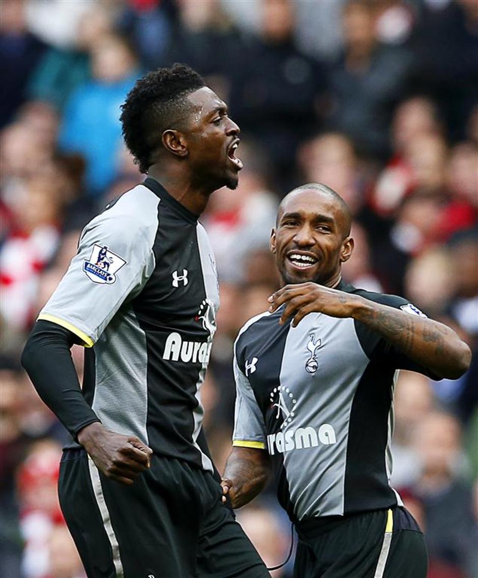 Adebayor Defoe Arsenal Tottenham Premier League angleška liga prvenstvo | Avtor: EPA