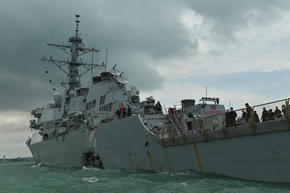 ameriški rušilec USS John S. McCain