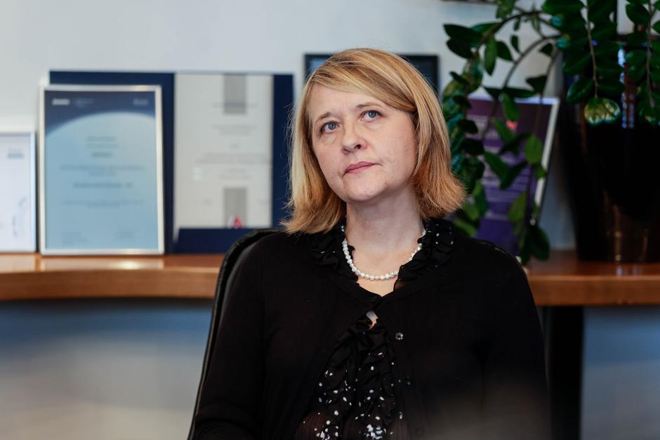 razprava o spletnih prevarah, Melita puklek levpušček | Avtor: Saša Despot