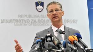Minister Lukšič pravi, da ne gre za velike razlike med regijama, prav tako pa to
