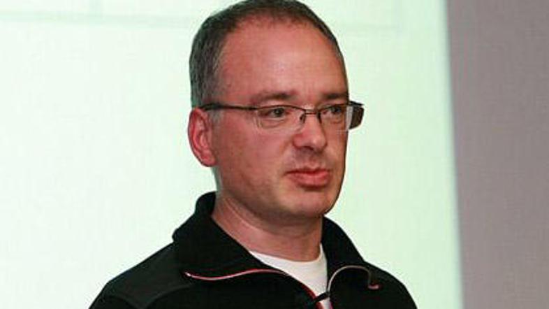 vercic_md_slo_131107