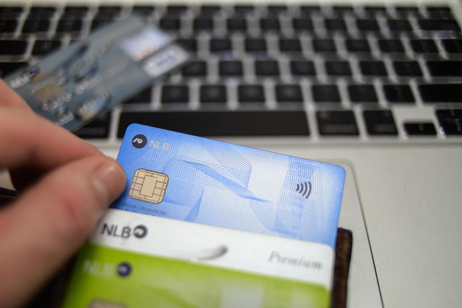 NLB bančna kartica | Avtor: Anže Petkovšek