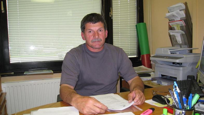 Predsednik Ivan Kostrevc pravi, da se ne bo pustil izsiljevati in bo delal v dob