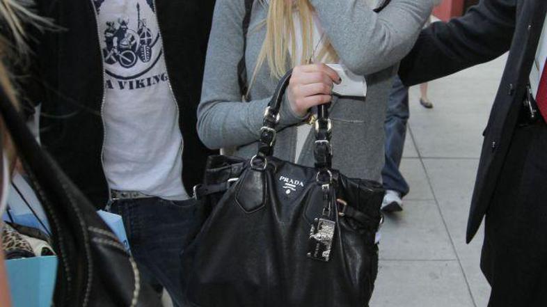 Avril je šla z možem po nakupih za dojenčka.