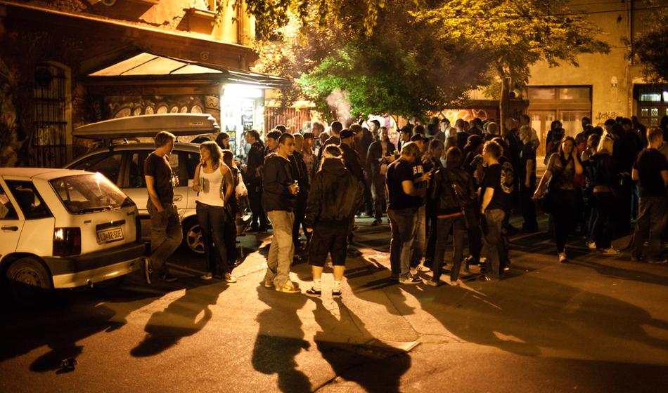 Policija razburila obiskovalce Metelkove: Bojijo se, kaj sledi