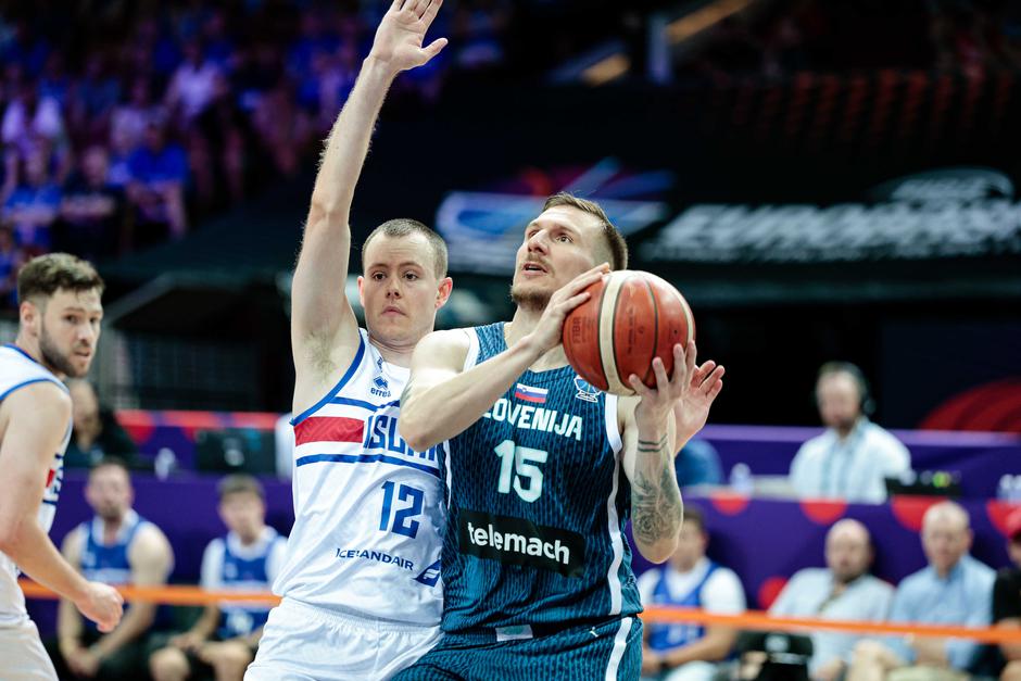 eurobasket 2025 Islandija Slovenija, gregor hrovat | Avtor: Saša Despot