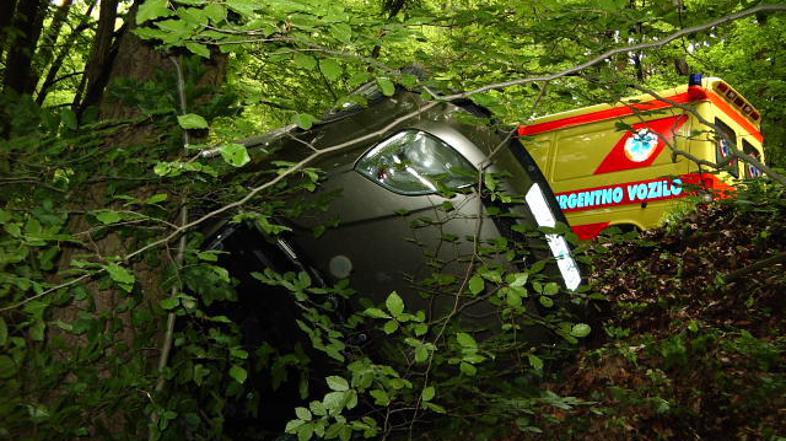 Voznika so iz avtomobila rešili celjski gasilci.