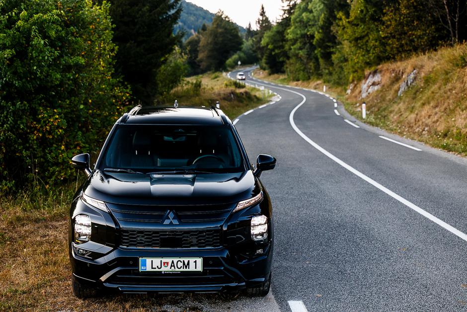 Mitsubishi Outlander PHEV Black Edition | Avtor: Saša Despot
